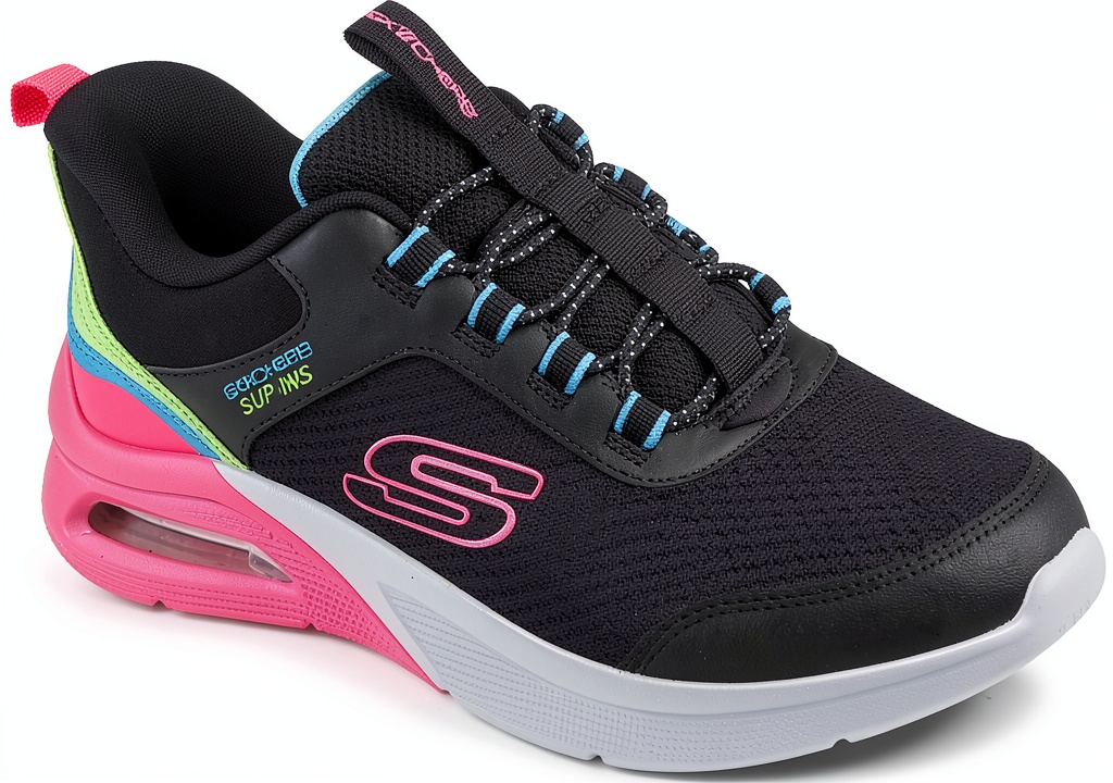 Skechers Microspec Max Color Trifecta in uso su pavimento urbano