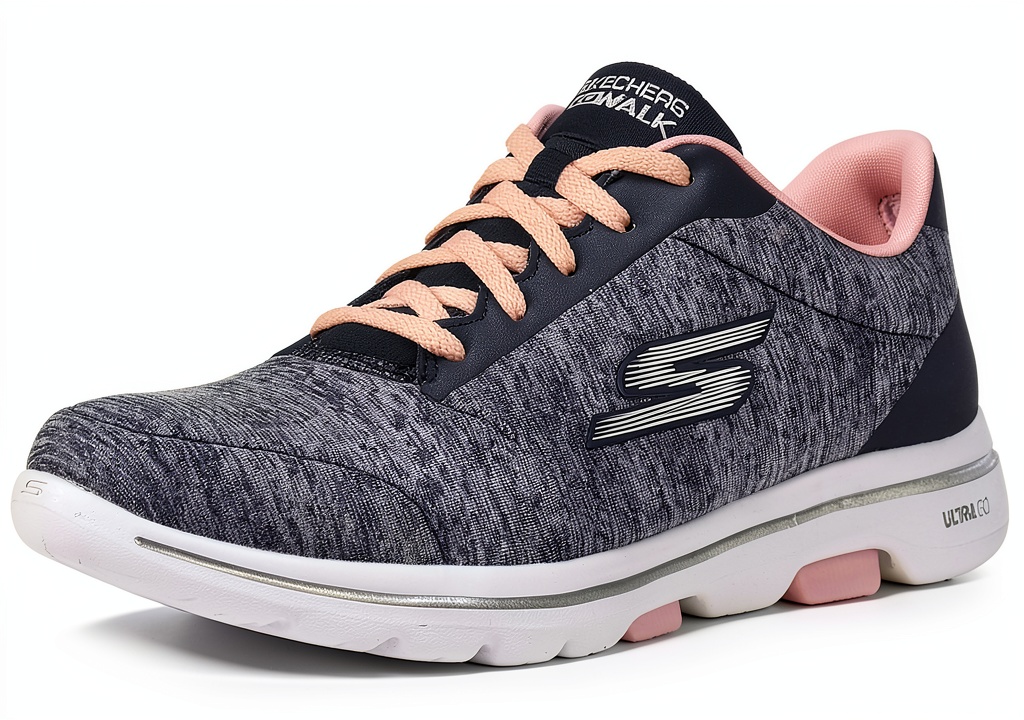 Skechers Go Walk 5 Vero in uso durante una passeggiata all'aperto