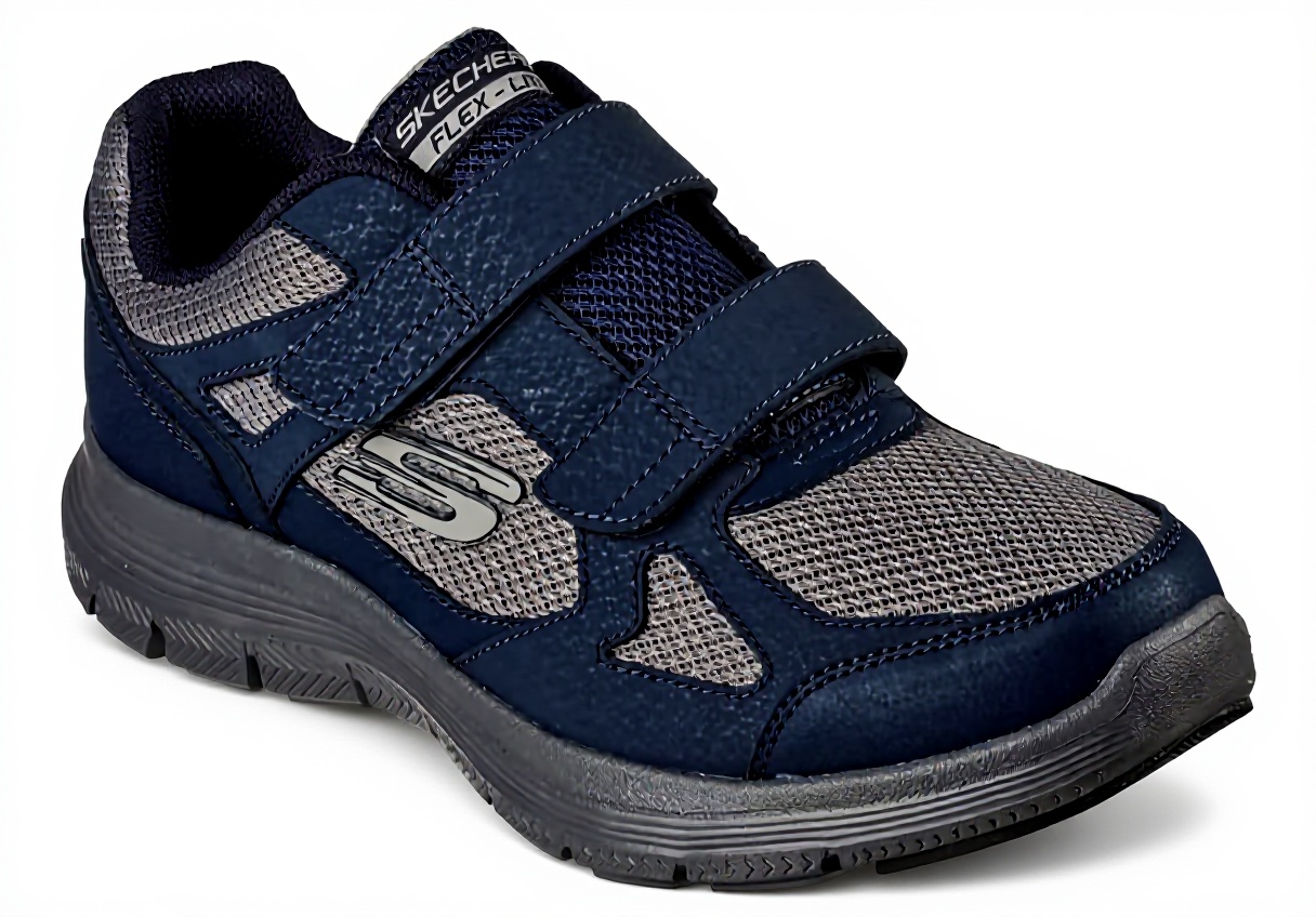 Skechers Fortner scarpe uomo in nylon nero su sfondo neutro